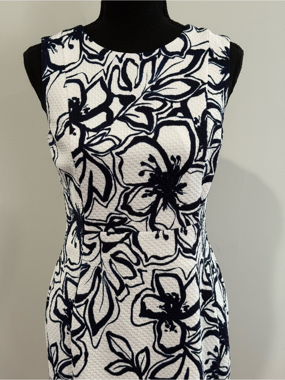 Chaps 4 Sleeveless Blue & White Floral Knee Length Dress 025 - Picture 2 of 8